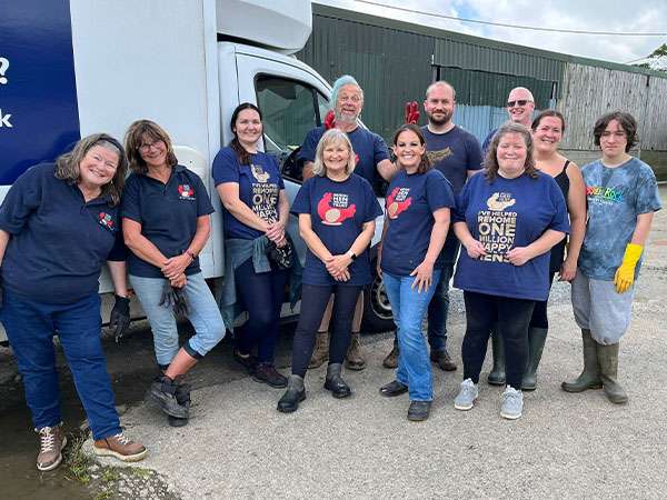 volunteer team photo 600 450